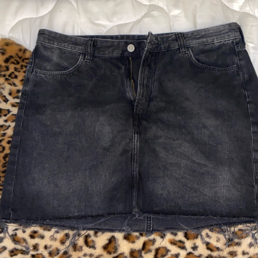 Black mini jeans skirt.